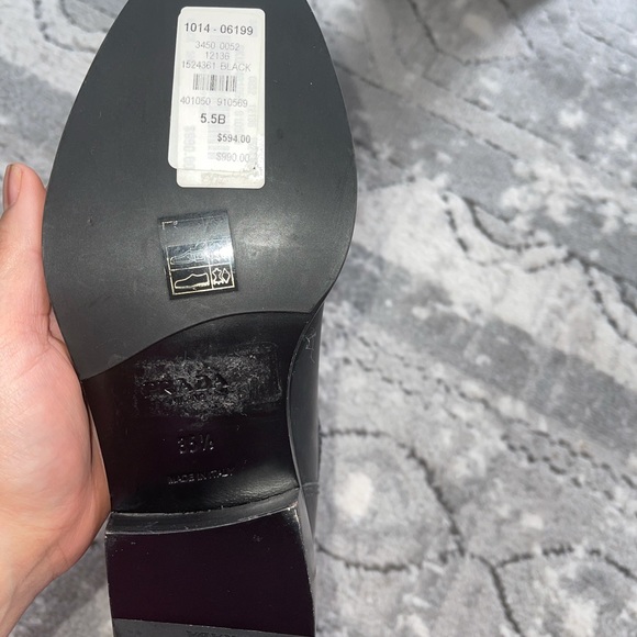 Brand new leather Prada boots with buckles VINTAGE - Picture 3 of 8